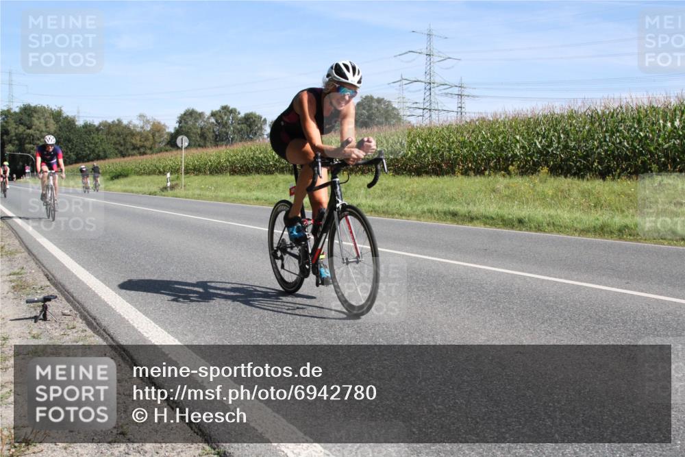 01.09.2024 - 17. Tribühne Triathlon H.Heesch http://msf.ph/oto/6942780 01.09.2024 11:19:28 Radfahren 336, 431, 433, 1479 meine-sportfotos.de