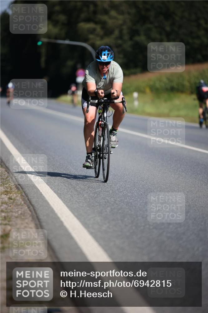 01.09.2024 - 17. Tribühne Triathlon H.Heesch http://msf.ph/oto/6942815 01.09.2024 11:24:57 Radfahren 396, 400, 416, 470 meine-sportfotos.de