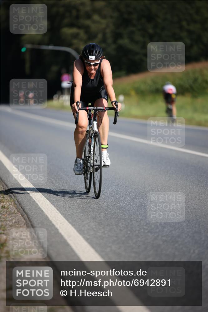 01.09.2024 - 17. Tribühne Triathlon H.Heesch http://msf.ph/oto/6942891 01.09.2024 11:25:09 Radfahren 335, 336, 403, 415, 474, 486, 553, 1479 meine-sportfotos.de