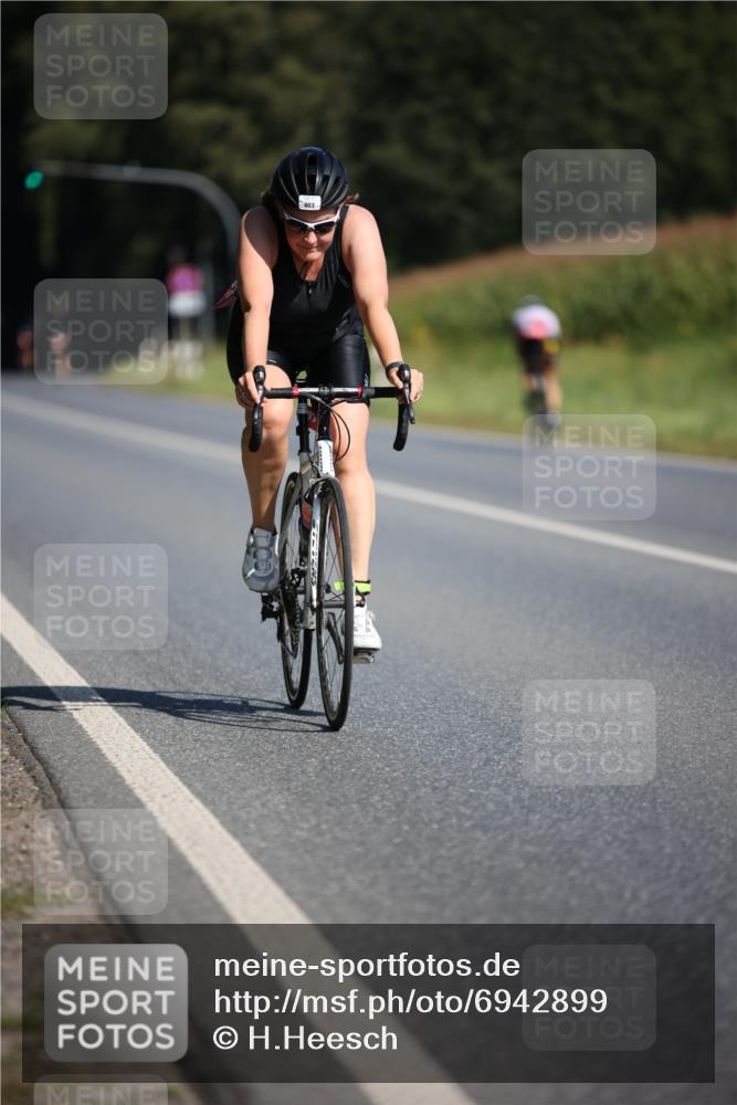 01.09.2024 - 17. Tribühne Triathlon H.Heesch http://msf.ph/oto/6942899 01.09.2024 11:25:09 Radfahren 335, 336, 403, 415, 474, 486, 553, 1479 meine-sportfotos.de
