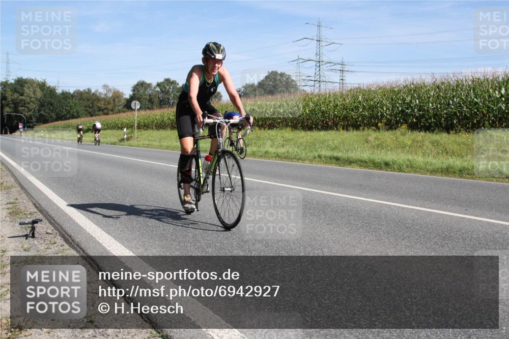 01.09.2024 - 17. Tribühne Triathlon H.Heesch http://msf.ph/oto/6942927 01.09.2024 11:22:48 Radfahren 382, 387, 408, 489 meine-sportfotos.de