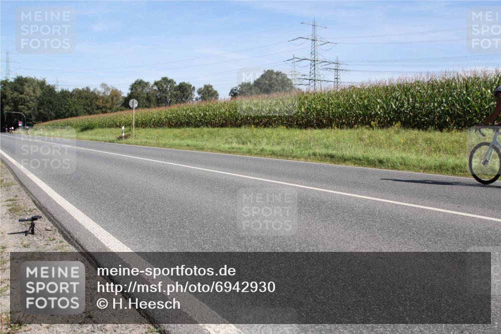 01.09.2024 - 17. Tribühne Triathlon H.Heesch http://msf.ph/oto/6942930 01.09.2024 11:22:57 Radfahren 341, 395, 509, 510 meine-sportfotos.de