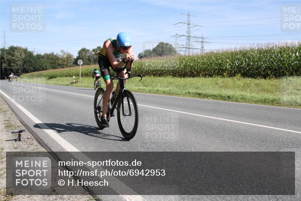 01.09.2024 - 17. Tribühne Triathlon H.Heesch http://msf.ph/oto/6942953 01.09.2024 11:23:13 Radfahren 318, 351, 423 meine-sportfotos.de