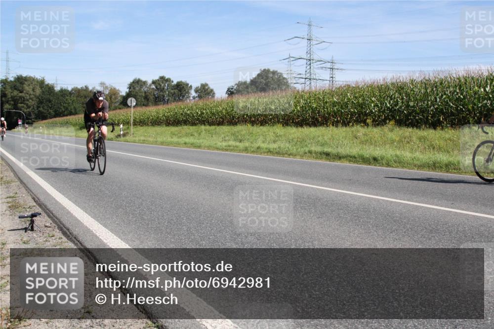 01.09.2024 - 17. Tribühne Triathlon H.Heesch http://msf.ph/oto/6942981 01.09.2024 11:23:58 Radfahren 349, 406, 412, 421, 434 meine-sportfotos.de