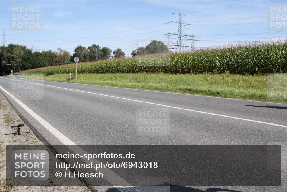 01.09.2024 - 17. Tribühne Triathlon H.Heesch http://msf.ph/oto/6943018 01.09.2024 11:24:19 Radfahren 327, 332, 338, 339, 342, 358, 404, 441, 511 meine-sportfotos.de