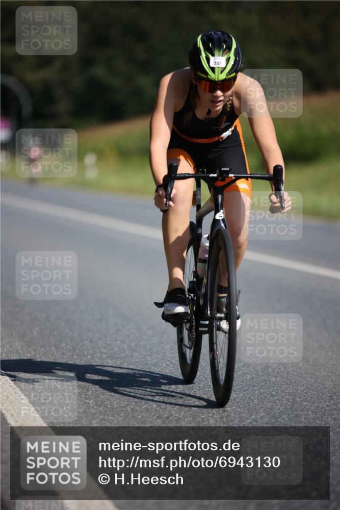 01.09.2024 - 17. Tribühne Triathlon H.Heesch http://msf.ph/oto/6943130 01.09.2024 11:30:09 Radfahren 357, 425, 461, 532, 539 meine-sportfotos.de
