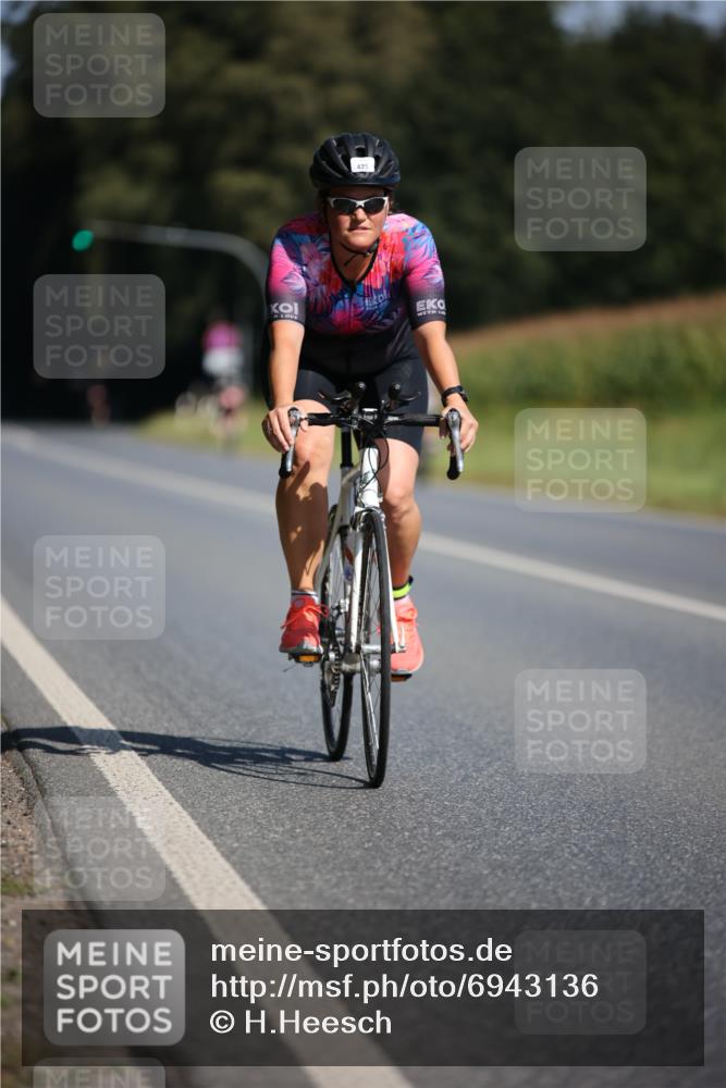 01.09.2024 - 17. Tribühne Triathlon H.Heesch http://msf.ph/oto/6943136 01.09.2024 11:30:11 Radfahren 357, 425, 461, 532, 539 meine-sportfotos.de