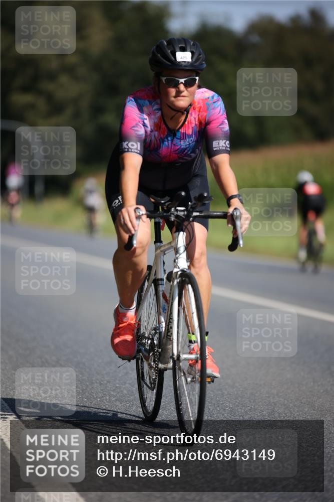 01.09.2024 - 17. Tribühne Triathlon H.Heesch http://msf.ph/oto/6943149 01.09.2024 11:30:12 Radfahren 312, 425, 532, 539 meine-sportfotos.de