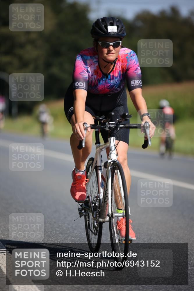 01.09.2024 - 17. Tribühne Triathlon H.Heesch http://msf.ph/oto/6943152 01.09.2024 11:30:12 Radfahren 312, 425, 532, 539 meine-sportfotos.de