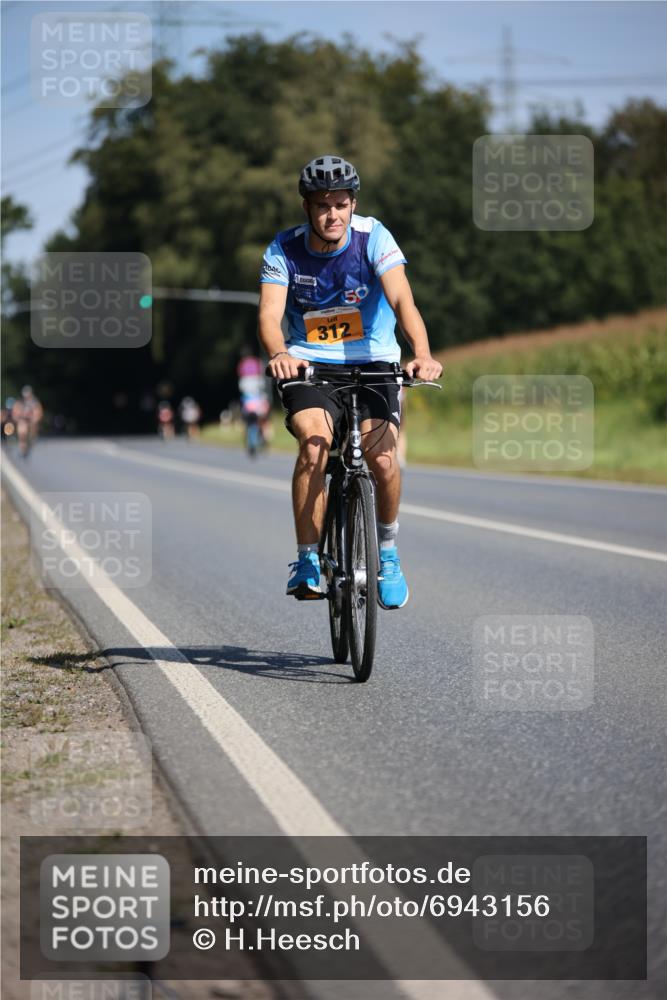 01.09.2024 - 17. Tribühne Triathlon H.Heesch http://msf.ph/oto/6943156 01.09.2024 11:30:21 Radfahren 312, 332, 342, 518, 537, 539 meine-sportfotos.de