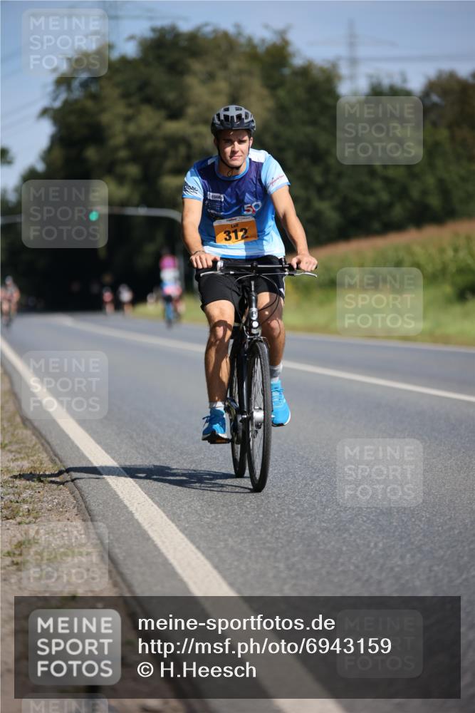 01.09.2024 - 17. Tribühne Triathlon H.Heesch http://msf.ph/oto/6943159 01.09.2024 11:30:21 Radfahren 312, 332, 342, 518, 537, 539 meine-sportfotos.de