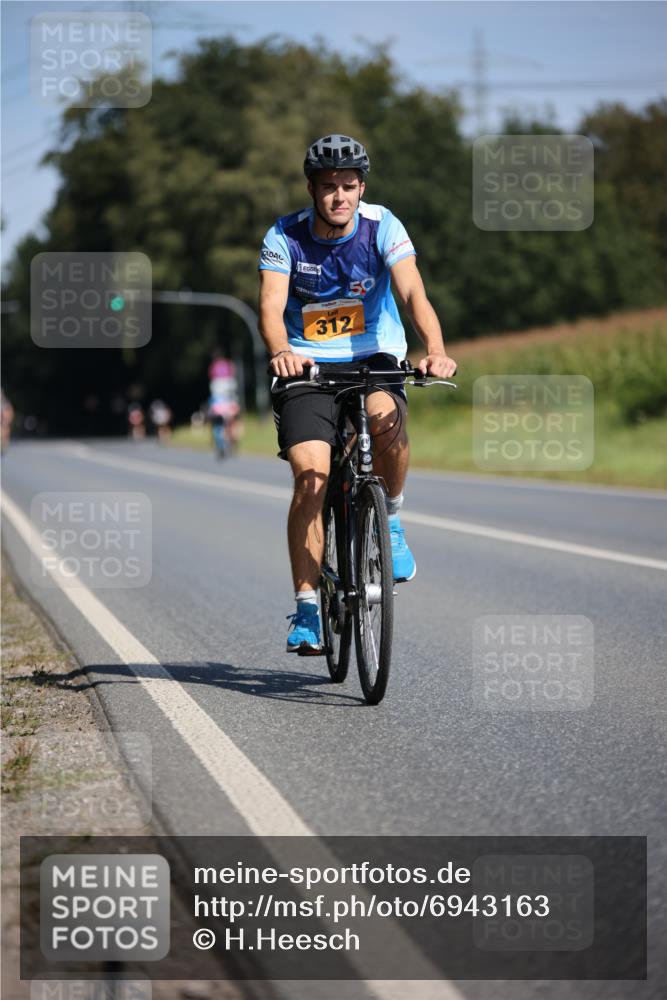 01.09.2024 - 17. Tribühne Triathlon H.Heesch http://msf.ph/oto/6943163 01.09.2024 11:30:21 Radfahren 312, 332, 342, 518, 537, 539 meine-sportfotos.de