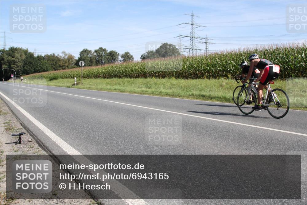01.09.2024 - 17. Tribühne Triathlon H.Heesch http://msf.ph/oto/6943165 01.09.2024 11:27:02 Radfahren 376, 411, 442, 552 meine-sportfotos.de