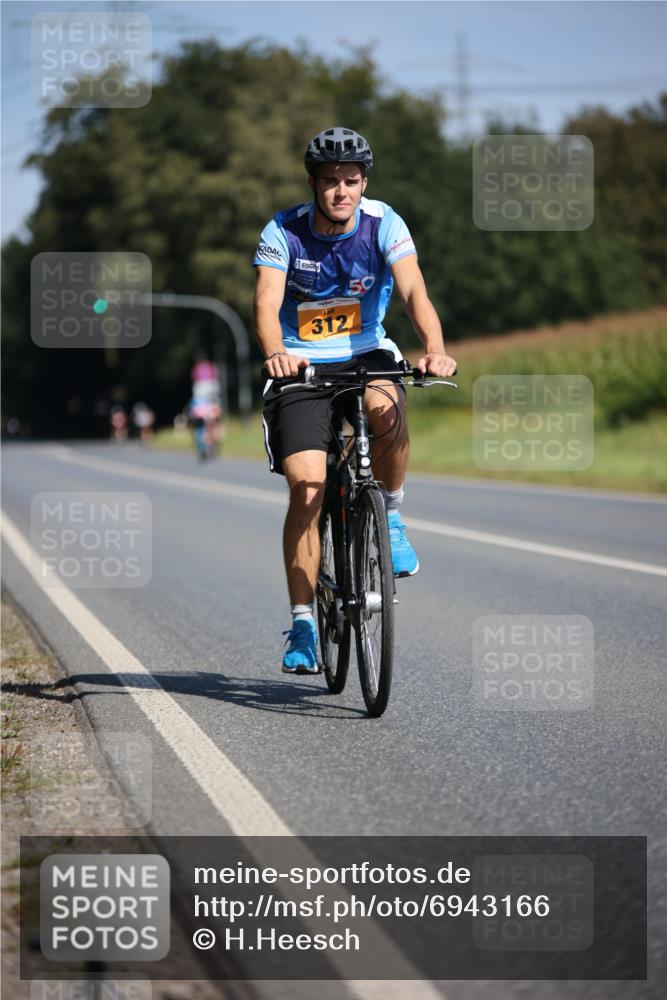 01.09.2024 - 17. Tribühne Triathlon H.Heesch http://msf.ph/oto/6943166 01.09.2024 11:30:21 Radfahren 312, 332, 342, 518, 537, 539 meine-sportfotos.de