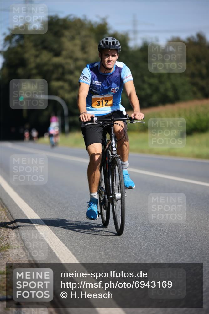 01.09.2024 - 17. Tribühne Triathlon H.Heesch http://msf.ph/oto/6943169 01.09.2024 11:30:21 Radfahren 312, 332, 342, 518, 537, 539 meine-sportfotos.de