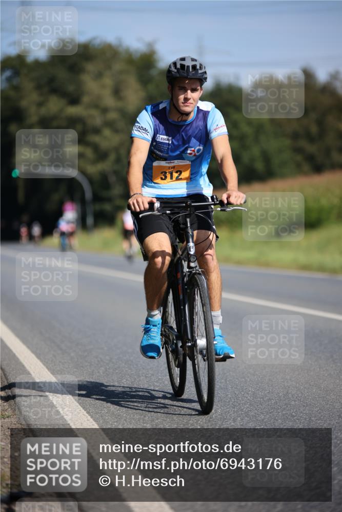01.09.2024 - 17. Tribühne Triathlon H.Heesch http://msf.ph/oto/6943176 01.09.2024 11:30:21 Radfahren 312, 332, 342, 518, 537, 539 meine-sportfotos.de