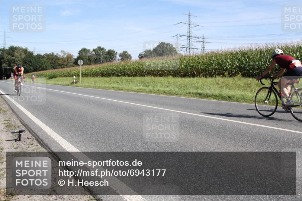 01.09.2024 - 17. Tribühne Triathlon H.Heesch http://msf.ph/oto/6943177 01.09.2024 11:27:13 Radfahren 383, 388, 393, 420, 480, 481 meine-sportfotos.de