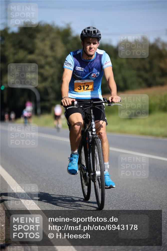 01.09.2024 - 17. Tribühne Triathlon H.Heesch http://msf.ph/oto/6943178 01.09.2024 11:30:21 Radfahren 312, 332, 342, 518, 537, 539 meine-sportfotos.de