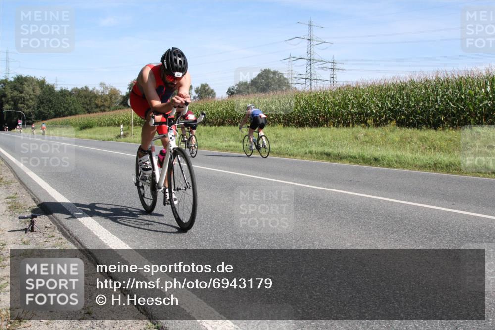 01.09.2024 - 17. Tribühne Triathlon H.Heesch http://msf.ph/oto/6943179 01.09.2024 11:27:14 Radfahren 383, 388, 393, 420, 480, 481 meine-sportfotos.de