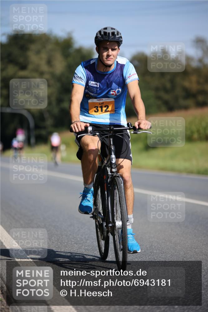 01.09.2024 - 17. Tribühne Triathlon H.Heesch http://msf.ph/oto/6943181 01.09.2024 11:30:22 Radfahren 312, 332, 342, 518, 537 meine-sportfotos.de