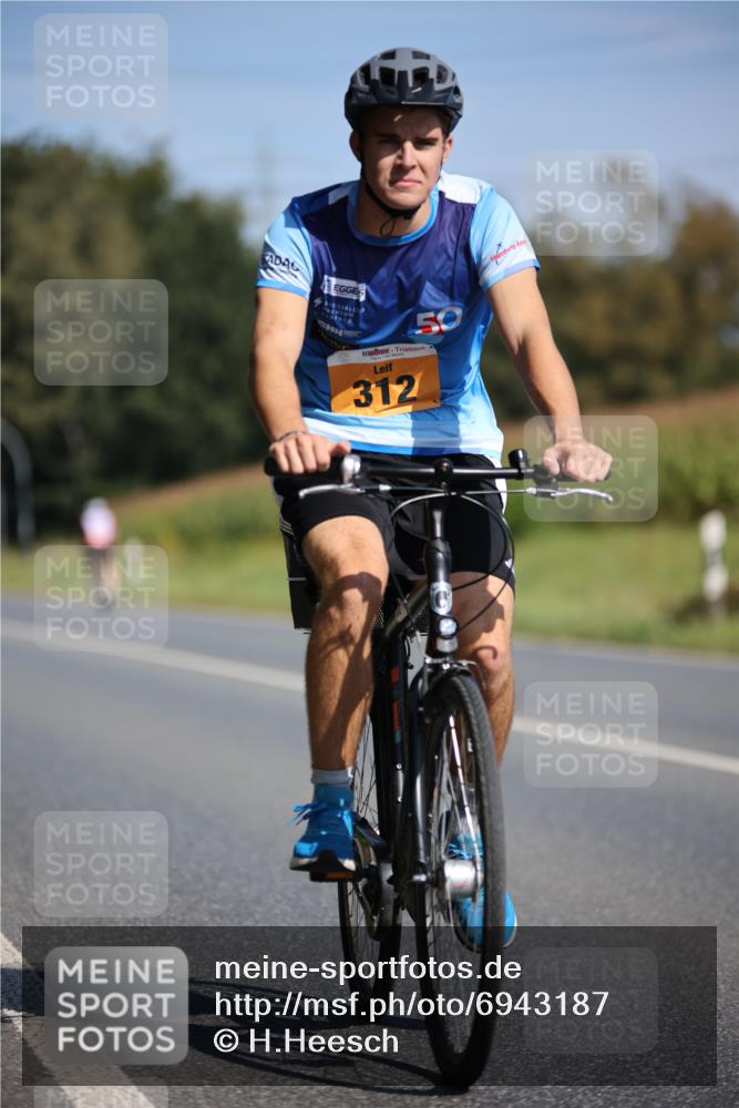 01.09.2024 - 17. Tribühne Triathlon H.Heesch http://msf.ph/oto/6943187 01.09.2024 11:30:22 Radfahren 312, 332, 342, 518, 537 meine-sportfotos.de