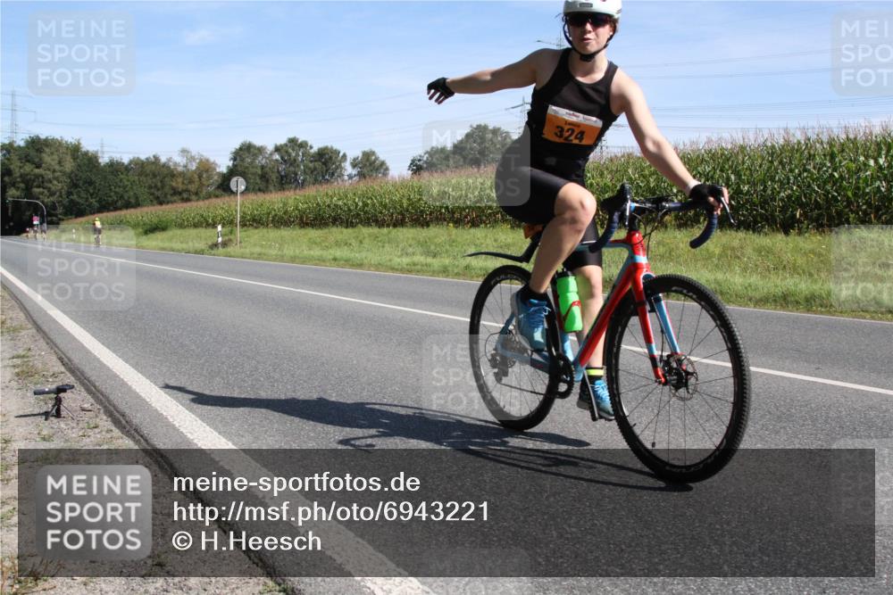 01.09.2024 - 17. Tribühne Triathlon H.Heesch http://msf.ph/oto/6943221 01.09.2024 11:28:18 Radfahren 324 meine-sportfotos.de
