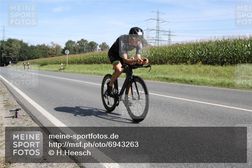 01.09.2024 - 17. Tribühne Triathlon H.Heesch http://msf.ph/oto/6943263 01.09.2024 11:29:13 Radfahren 379, 559 meine-sportfotos.de