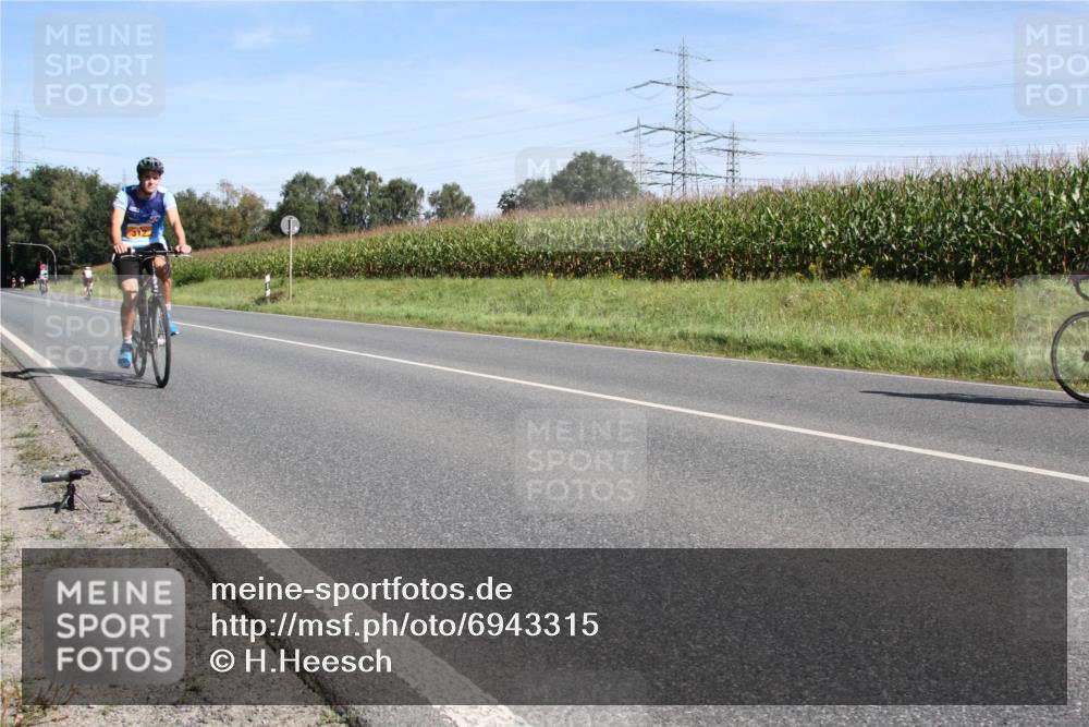 01.09.2024 - 17. Tribühne Triathlon H.Heesch http://msf.ph/oto/6943315 01.09.2024 11:30:21 Radfahren 312, 332, 342, 539 meine-sportfotos.de