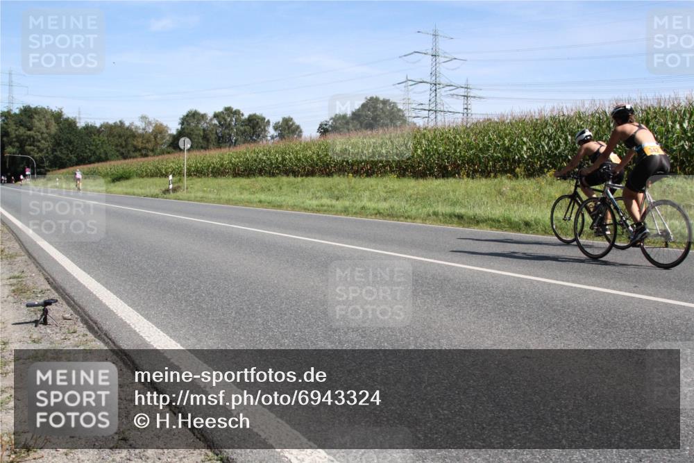 01.09.2024 - 17. Tribühne Triathlon H.Heesch http://msf.ph/oto/6943324 01.09.2024 11:30:28 Radfahren 332, 342, 518, 537 meine-sportfotos.de