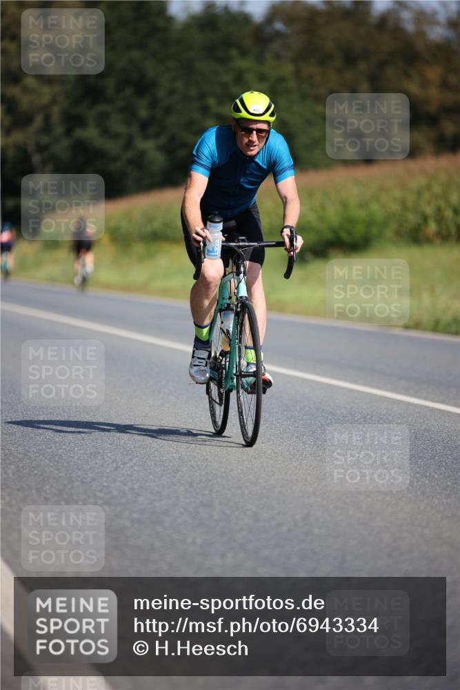 01.09.2024 - 17. Tribühne Triathlon H.Heesch http://msf.ph/oto/6943334 01.09.2024 11:31:03 Radfahren 333, 374, 432, 523 meine-sportfotos.de