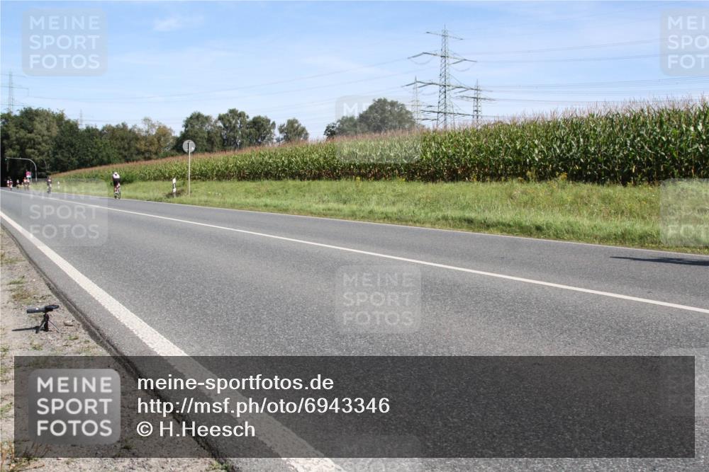 01.09.2024 - 17. Tribühne Triathlon H.Heesch http://msf.ph/oto/6943346 01.09.2024 11:30:42 Radfahren 360, 405, 429, 516, 531 meine-sportfotos.de