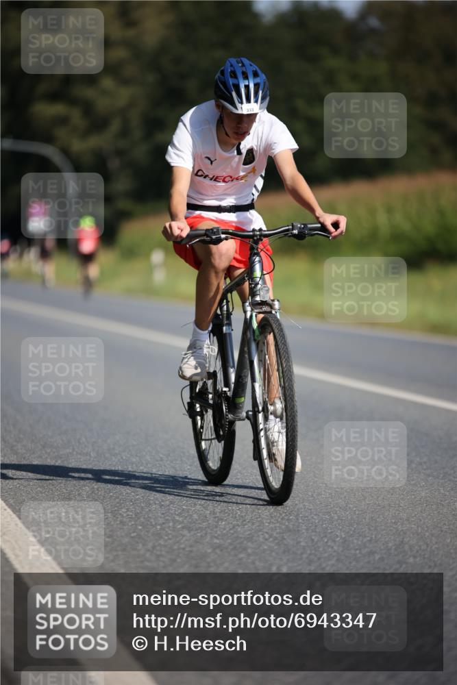 01.09.2024 - 17. Tribühne Triathlon H.Heesch http://msf.ph/oto/6943347 01.09.2024 11:31:07 Radfahren 314, 333, 374, 400, 523 meine-sportfotos.de