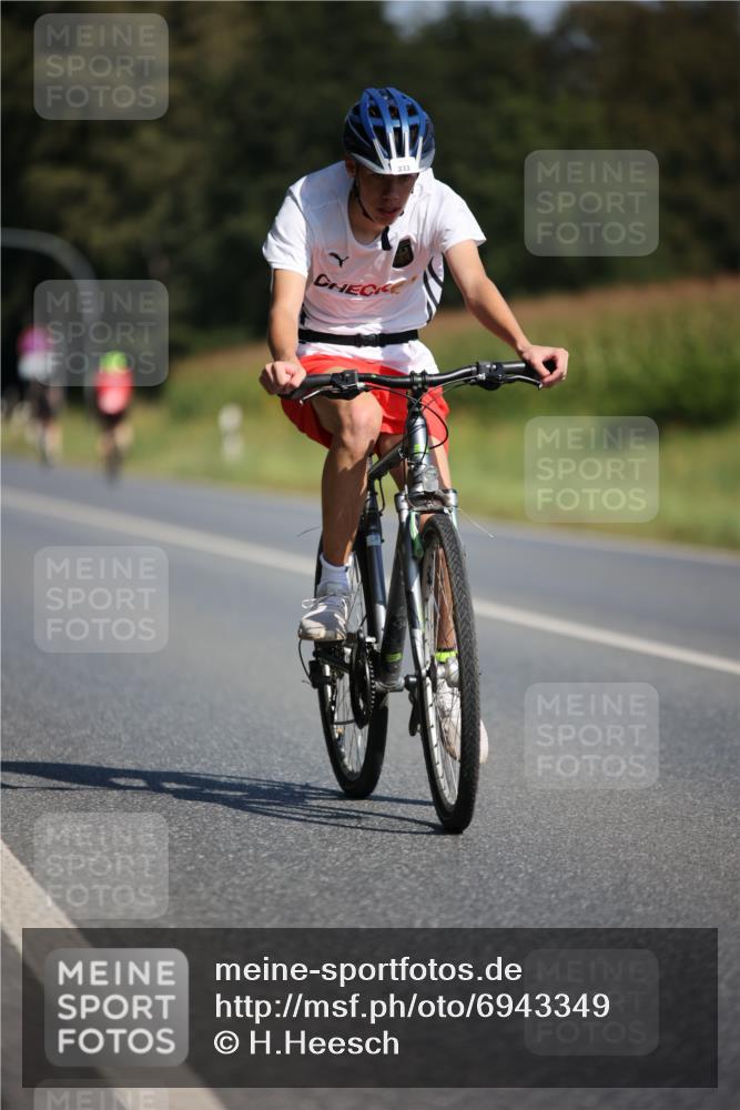 01.09.2024 - 17. Tribühne Triathlon H.Heesch http://msf.ph/oto/6943349 01.09.2024 11:31:07 Radfahren 314, 333, 374, 400, 523 meine-sportfotos.de