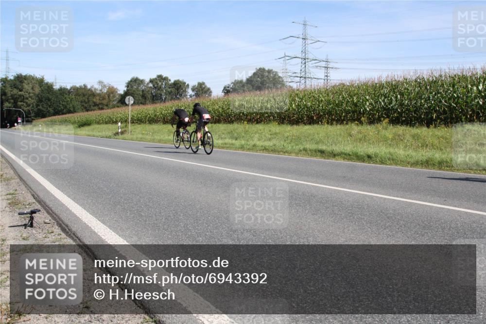 01.09.2024 - 17. Tribühne Triathlon H.Heesch http://msf.ph/oto/6943392 01.09.2024 11:31:34 Radfahren 377, 415, 416, 422, 445, 448, 563 meine-sportfotos.de