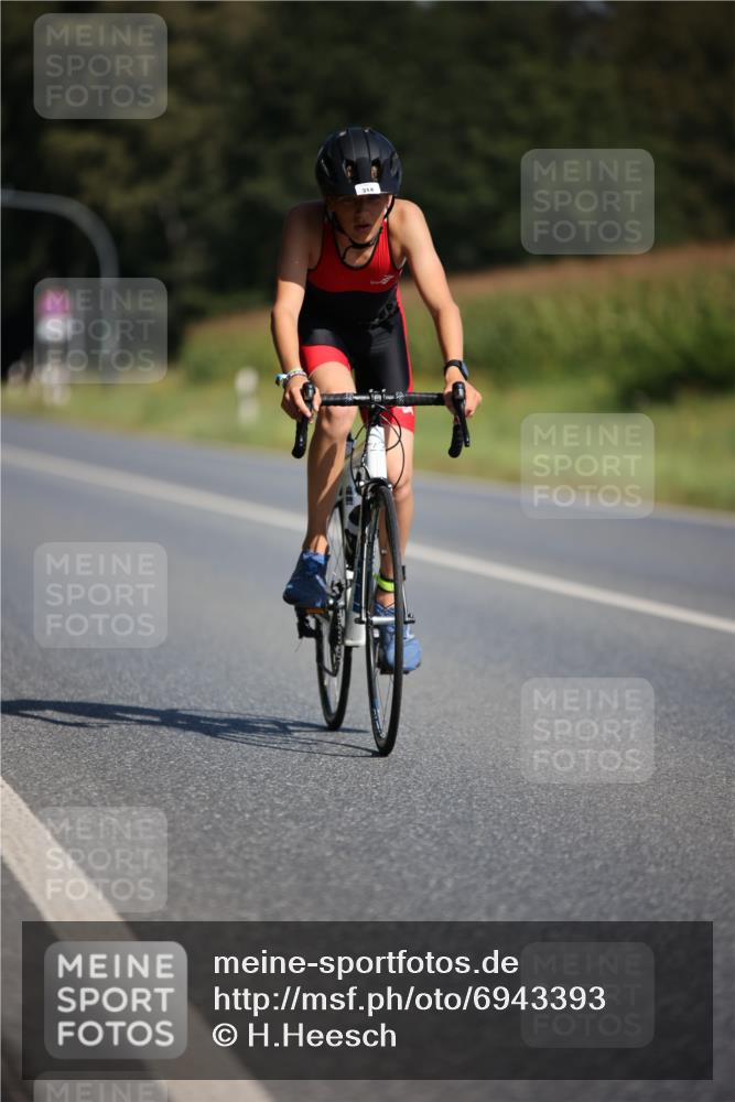 01.09.2024 - 17. Tribühne Triathlon H.Heesch http://msf.ph/oto/6943393 01.09.2024 11:31:13 Radfahren 314, 400, 523 meine-sportfotos.de