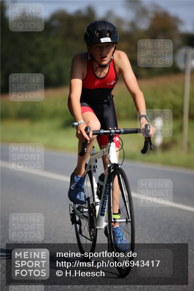 01.09.2024 - 17. Tribühne Triathlon H.Heesch http://msf.ph/oto/6943417 01.09.2024 11:31:14 Radfahren 314, 400, 523 meine-sportfotos.de