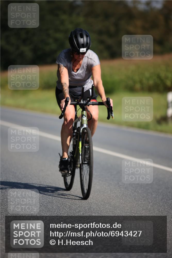 01.09.2024 - 17. Tribühne Triathlon H.Heesch http://msf.ph/oto/6943427 01.09.2024 11:31:32 Radfahren 377, 415, 416, 422, 445, 448, 561, 563 meine-sportfotos.de