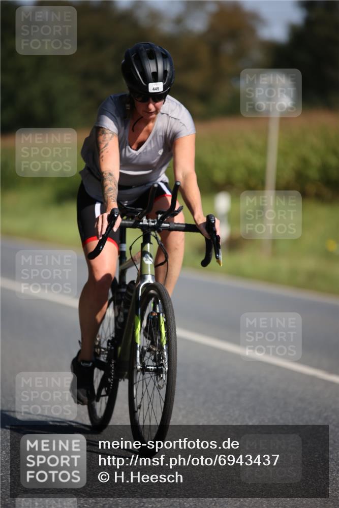 01.09.2024 - 17. Tribühne Triathlon H.Heesch http://msf.ph/oto/6943437 01.09.2024 11:31:32 Radfahren 377, 415, 416, 422, 445, 448, 561, 563 meine-sportfotos.de