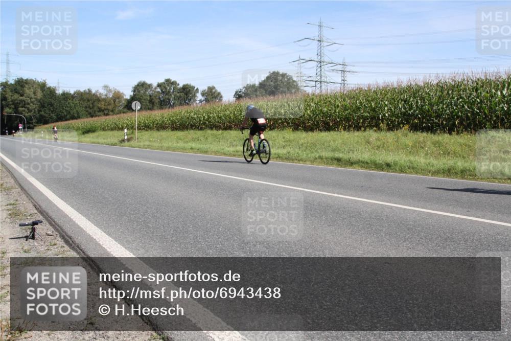 01.09.2024 - 17. Tribühne Triathlon H.Heesch http://msf.ph/oto/6943438 01.09.2024 11:32:45 Radfahren 315, 334, 468, 482 meine-sportfotos.de