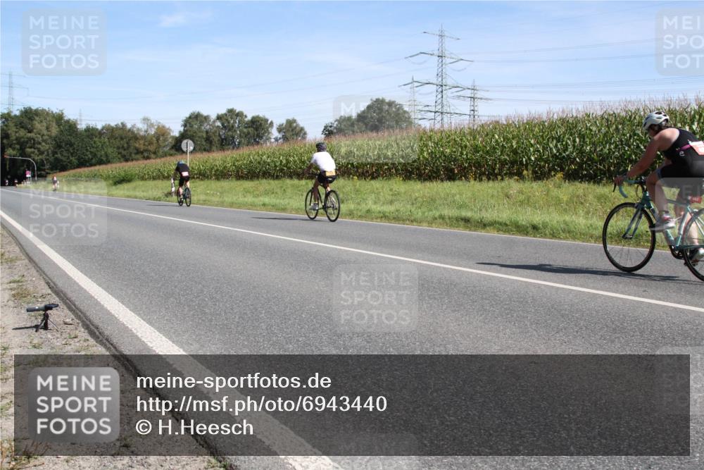 01.09.2024 - 17. Tribühne Triathlon H.Heesch http://msf.ph/oto/6943440 01.09.2024 11:32:47 Radfahren 315, 334, 468, 482 meine-sportfotos.de