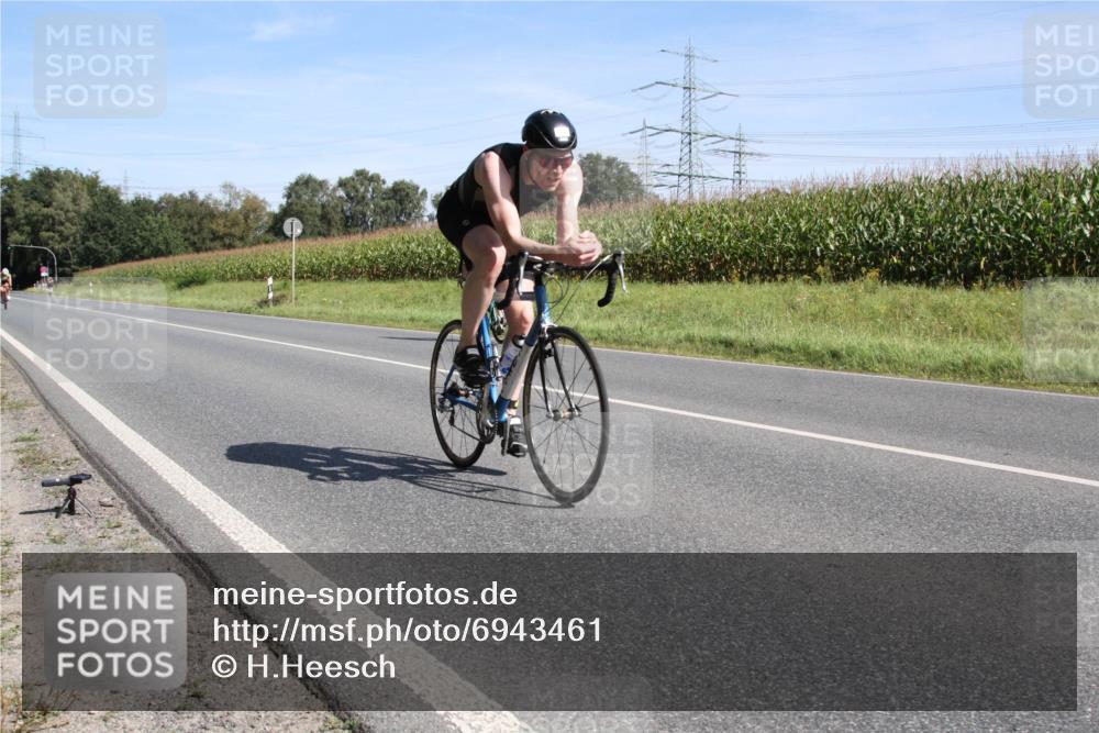 01.09.2024 - 17. Tribühne Triathlon H.Heesch http://msf.ph/oto/6943461 01.09.2024 11:33:16 Radfahren 328, 340, 443, 454, 541, 542, 543 meine-sportfotos.de