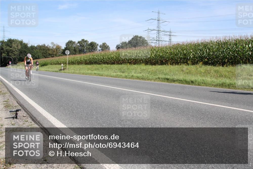 01.09.2024 - 17. Tribühne Triathlon H.Heesch http://msf.ph/oto/6943464 01.09.2024 11:33:19 Radfahren 340, 443, 454, 501, 543 meine-sportfotos.de