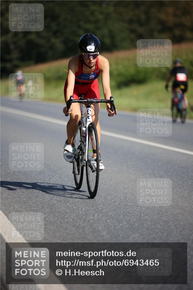 01.09.2024 - 17. Tribühne Triathlon H.Heesch http://msf.ph/oto/6943465 01.09.2024 11:31:56 Radfahren 367, 530, 556 meine-sportfotos.de