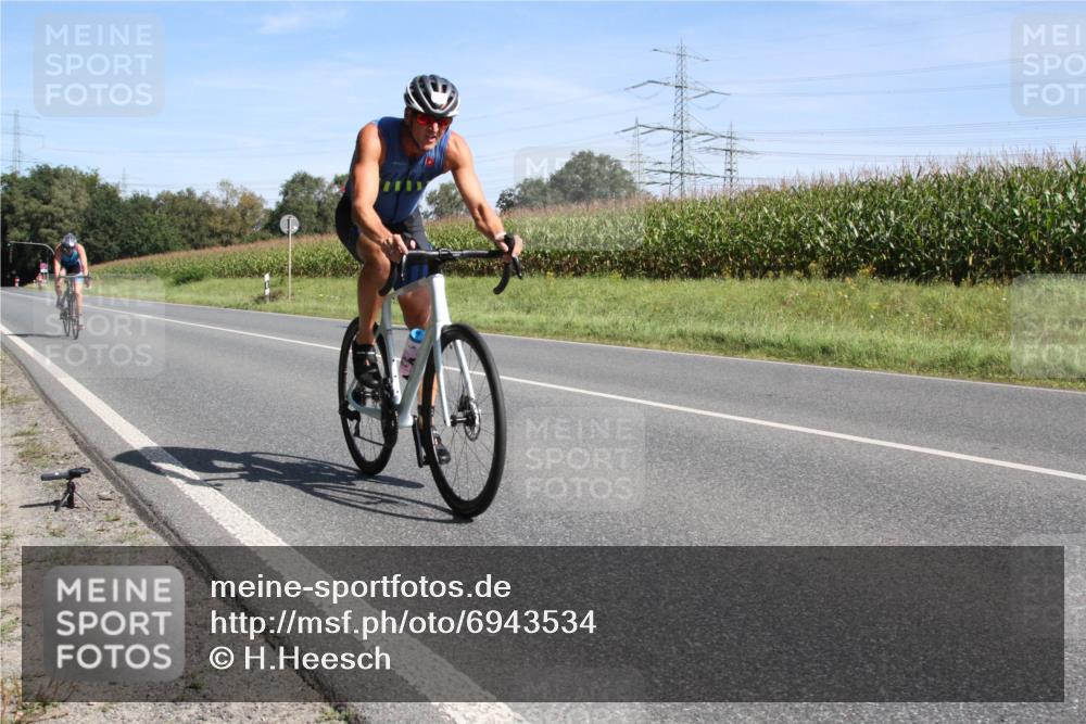 01.09.2024 - 17. Tribühne Triathlon H.Heesch http://msf.ph/oto/6943534 01.09.2024 11:35:12 Radfahren 413, 449, 451, 510 meine-sportfotos.de