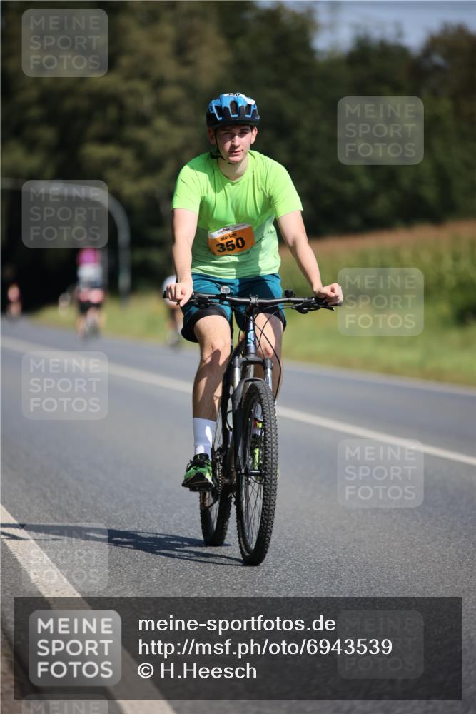 01.09.2024 - 17. Tribühne Triathlon H.Heesch http://msf.ph/oto/6943539 01.09.2024 11:32:57 Radfahren 350, 401, 494 meine-sportfotos.de