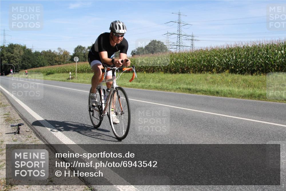 01.09.2024 - 17. Tribühne Triathlon H.Heesch http://msf.ph/oto/6943542 01.09.2024 11:35:26 Radfahren 426, 496, 515 meine-sportfotos.de