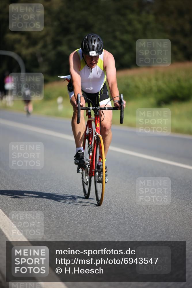 01.09.2024 - 17. Tribühne Triathlon H.Heesch http://msf.ph/oto/6943547 01.09.2024 11:33:04 Radfahren 328, 401, 541, 542 meine-sportfotos.de