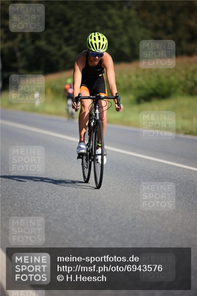 01.09.2024 - 17. Tribühne Triathlon H.Heesch http://msf.ph/oto/6943576 01.09.2024 11:33:10 Radfahren 328, 340, 443, 454, 541, 542, 543 meine-sportfotos.de