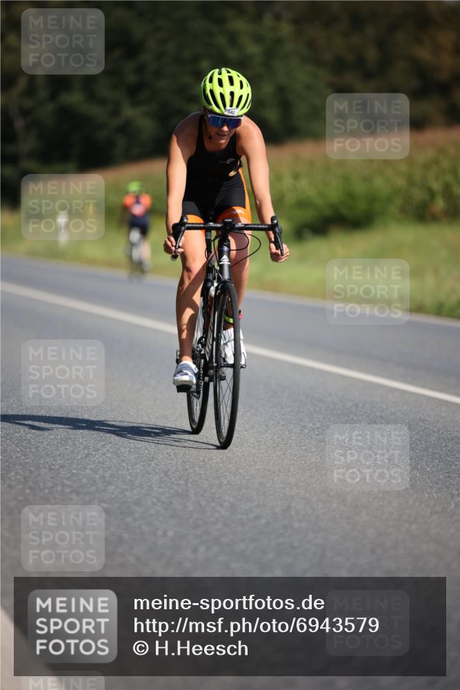01.09.2024 - 17. Tribühne Triathlon H.Heesch http://msf.ph/oto/6943579 01.09.2024 11:33:10 Radfahren 328, 340, 443, 454, 541, 542, 543 meine-sportfotos.de