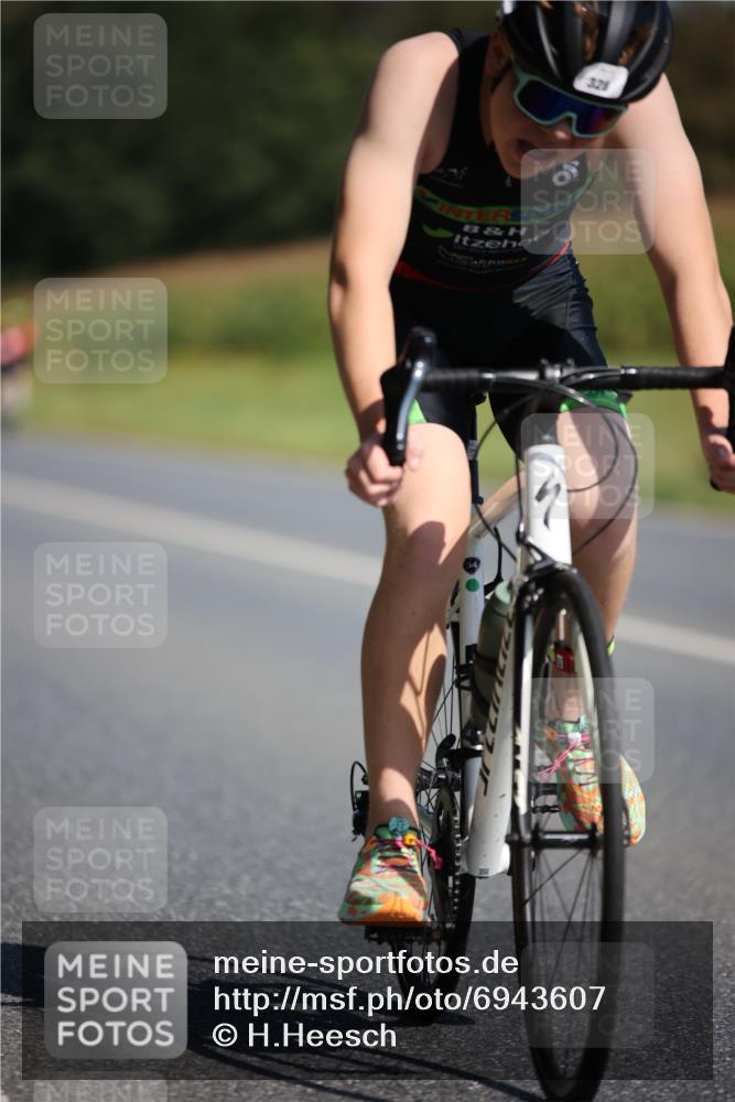 01.09.2024 - 17. Tribühne Triathlon H.Heesch http://msf.ph/oto/6943607 01.09.2024 11:33:12 Radfahren 328, 340, 443, 454, 541, 542, 543 meine-sportfotos.de